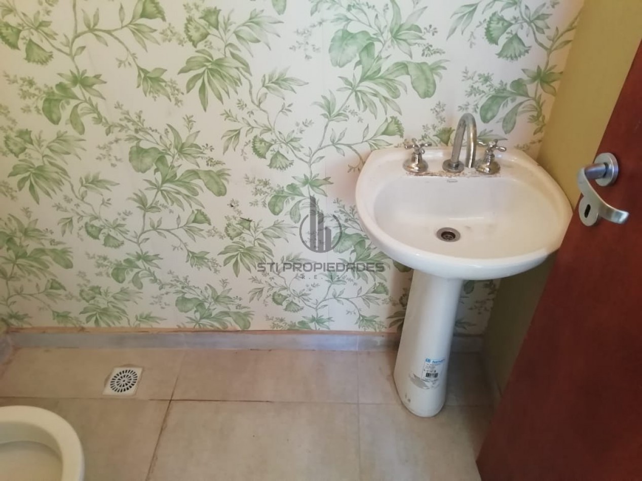 Vendo duplex de dos dormitorios con cochera