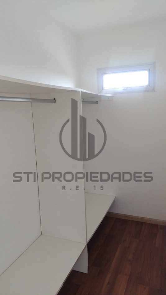 Departamento en alquiler - Dos dormitorio - Cochera