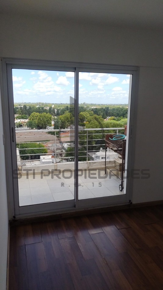 Departamento en alquiler - Dos dormitorio - Cochera