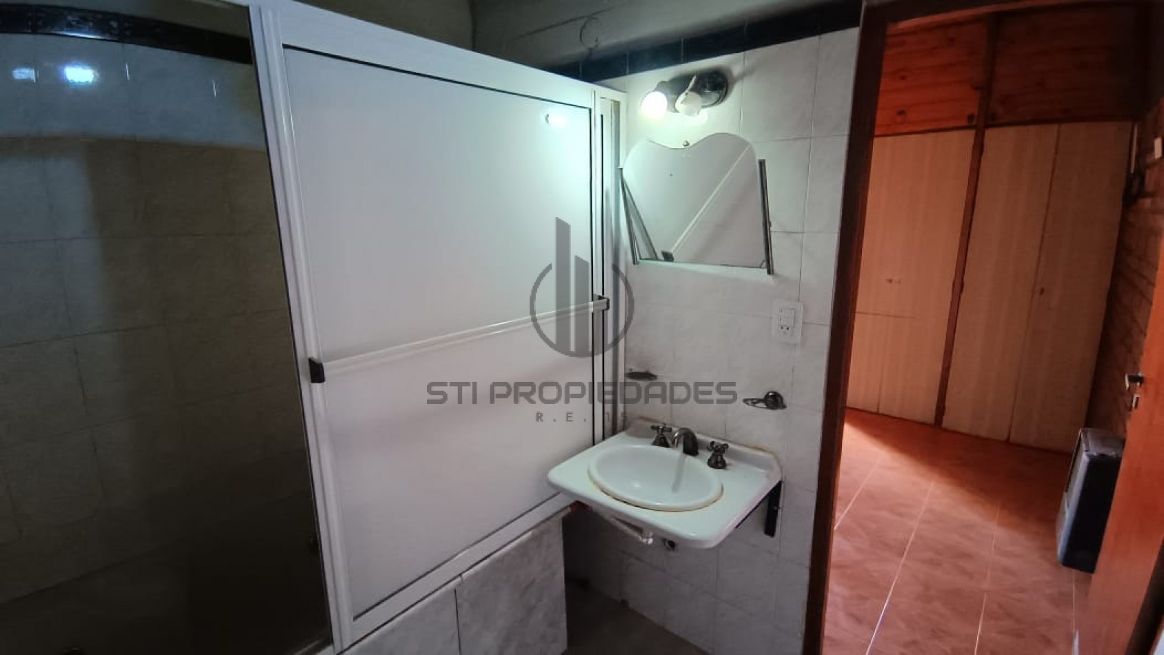 Alquiler amplia casa planta alta - Barrio Belgrano - disponible a partir de Diciembre 