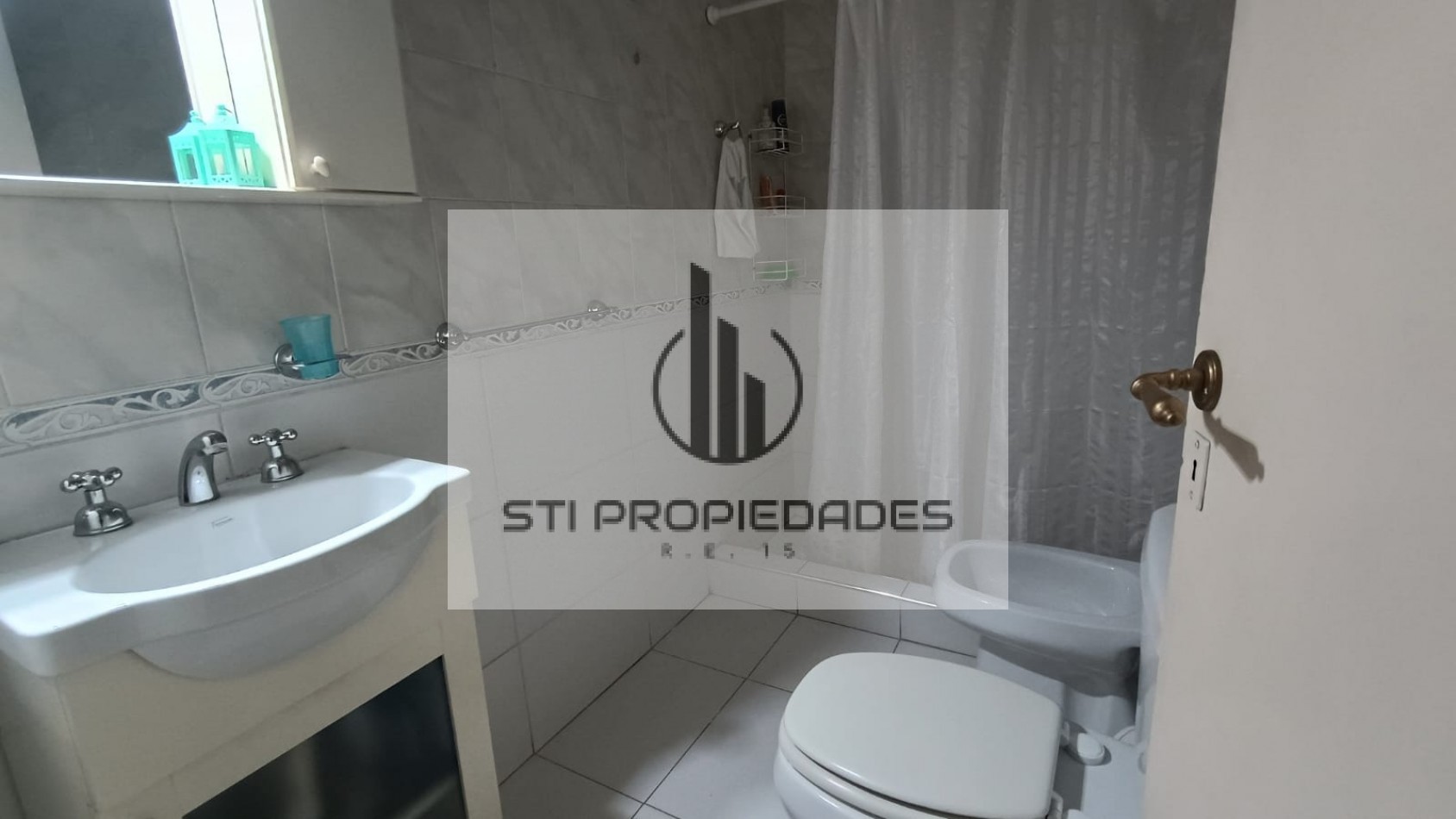 Venta de casa de 3 dormitorios - Patio - Cochera - Local - VGG