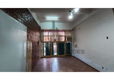 Alquiler de importante local sobre avenida - Barrio Belgrano - Disponible Agosto