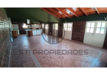 Alquiler amplia casa planta alta - Barrio Belgrano - disponible a partir de Diciembre 